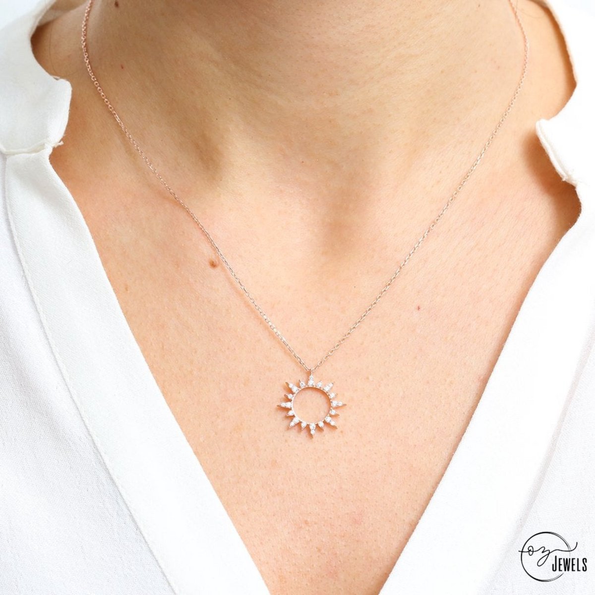 OZ Jewels Roségoud Gekleurde Zilveren Ketting met Zirkonium Zondesign - Accessoires - Liefdessieraden - - Damesketting - Valentijnsdag - Cadeau - Moederdag - Ketting Meisje - Sieraden Dames - In mooie geschenkverpakking