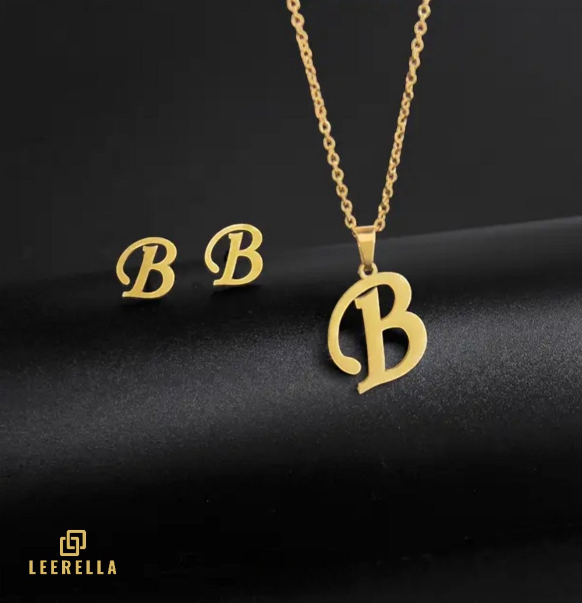 Leerella | B | Luxe Goudkleur Initialen Ketting & Oorbellen Set - Roestvrij Staal - Letters A t/m Z - Persoonlijke Sieraden voor Elke Gelegenheid Moederdag, Valentijnsdag en Verjaardag Cadeau Ketting 45 cm