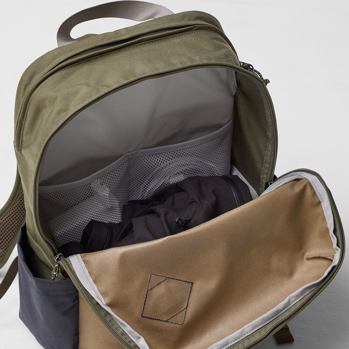 Fjällräven Vrije tijd rugzak Rugzak met laptopvak Vardag 17 Backpack Green - Clay Kaki – foto 4