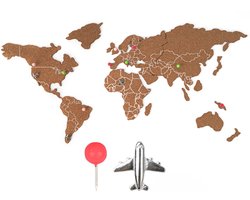Wereldkaart Prikbord van Kurk met 30 Metalen Vliegtuig Punaises - Unieke Wanddecoratie en Kaartprikkers