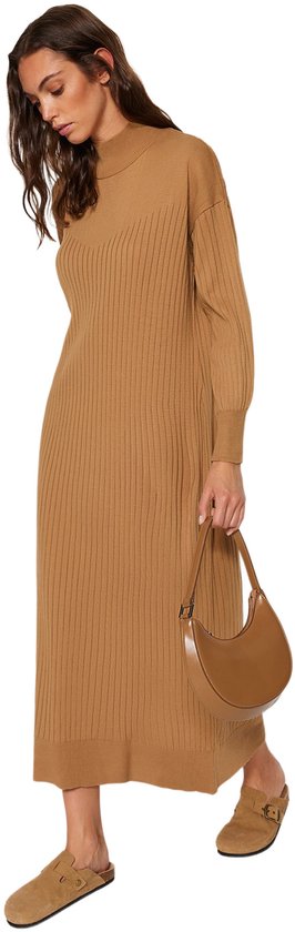 Trendyol Camelkleurige Gebreide Jurk Met Hoge Hals Tctaw24Eb00015