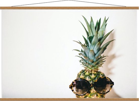 Schoolplaat – Ananas met Hippe Zonnebril - 120x80cm Foto op Textielposter (Wanddecoratie op Schoolplaat)