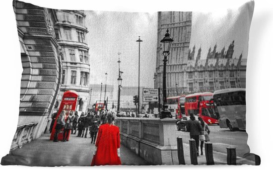 Sierkussen Rouge noir et blanc pour usage intérieur - Photo Zwart et blanc d'une femme en robe rouge - 60x40 cm - Coussin intérieur rectangulaire en coton