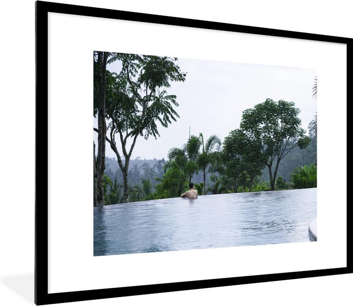 Fotolijst incl. Poster - Een oneindig zwembad in Ubud, Indonesië - 80x60 cm - Posterlijst - PosterMonkey