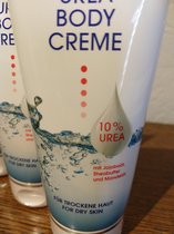 Urea body creme - 10 % UREUM - met jojoba olie shea boter en amandel olie- zeer zacht voor de huid.