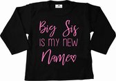 T-Shirt voor een grote zus-Bekendmaking zwangerschap-big sis is my new name-zwart-lichtroze-Maat 122/128