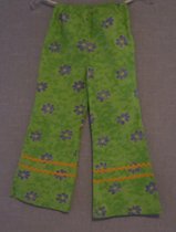 verkleedkleding 1078, flower power broek groen met print, maat 128