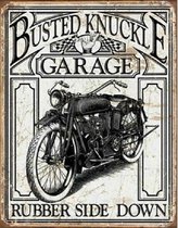 Busted Knuckle Garage.​ Metalen wandbord 31,5 x 40,5 cm.