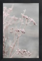 JUNIQE - Poster in houten lijst Frosty Morning 3 -20x30 /Grijs & Roze