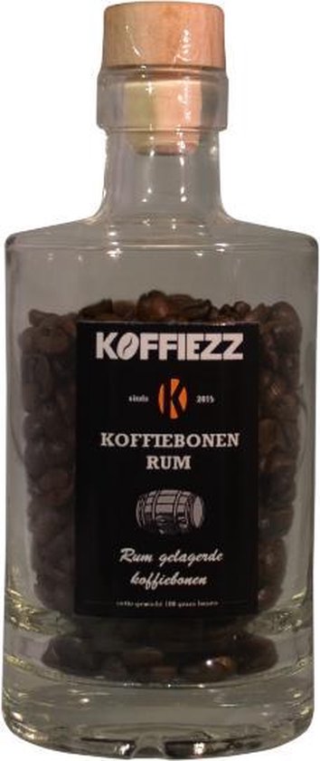 Koffiezz cadeau fles met rum gebrande koffiebonen