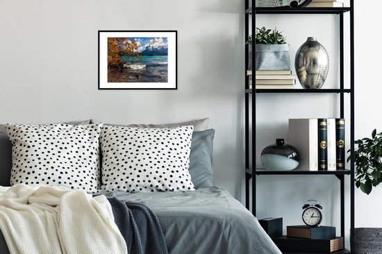 Photo en cadre - Lac Pehoe dans le Parc National Torres del Paine au Chili cadre photo noir avec passe-partout blanc petit 40x30 cm - Affiche sous cadre (Décoration murale salon / chambre)