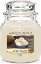 Yankee Candle Geurkaars Medium Coconut Rice Cream - 13 cm / ø 11 cm