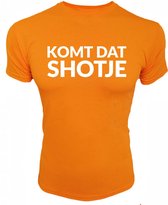 Oranje heren t-shirt met witte opdruk "KOMT DAT SHOTJE" - XS