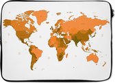 Laptophoes 13 inch 34x24 cm - Trendy wereldkaarten - Macbook & Laptop sleeve Oranje gemarkeerde landen op een wereldkaart - Laptop hoes met foto