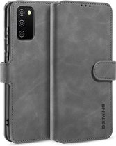 CaseMe - Samsung Galaxy A02s Hoesje - Met Magnetische Sluiting - Ming Serie - Leren Book Case -Grijs