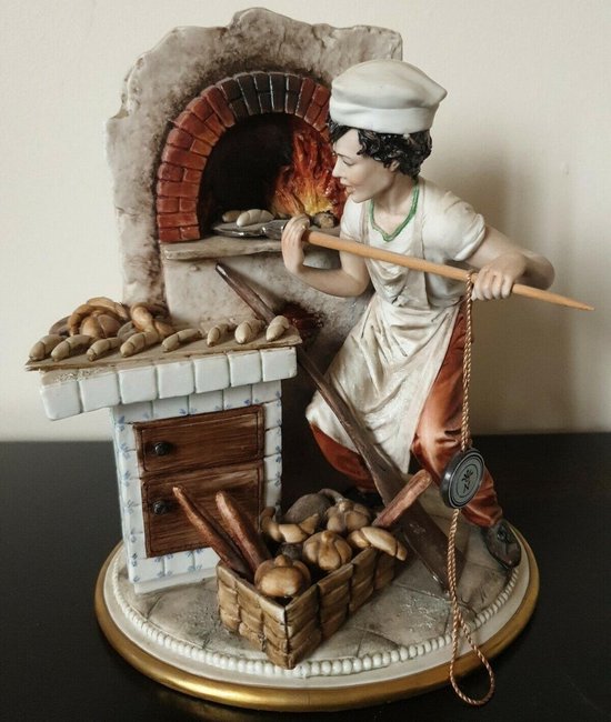 Capodimonte - beeldje - bakker - porselein - handgemaakt - Italiaans - erfgoed