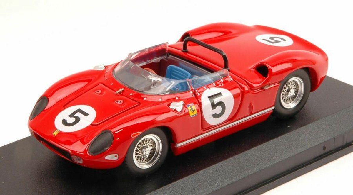 De 1:43 Diecast Modelcar van de Ferrari 250P #5 Winnaar van de Monsport in 1963. De coureur was Rodriquez. De fabrikant van het schaalmodel is Art-Model. Dit model is alleen online verkrijgbaar