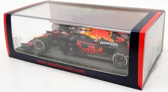 Aston Martin Red Bull Racing RB16 modelauto in een doorzichtige verpakking, nummer 33.