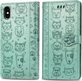 Voor iPhone XS / X Leuke kat en hond reliëf horizontale flip PU lederen tas met houder / kaartsleuf / portemonnee / lanyard (grasgroen)
