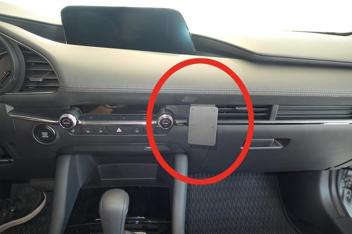 Brodit ProClip houder geschikt voor Mazda 3 2019 - / CX-30 2020 - Center mount