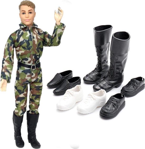 Ontrouw duim Redelijk Dolldreams | Leger kleding en 4 paar schoenen voor mannelijke modepop zoals  Ken | bol.com