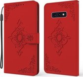 Voor Samsung Galaxy S10e Reliëf Fortuin Bloem Patroon Horizontale Flip Leren Case met Houder & Kaartsleuf & Portemonnee & Lanyard (Rood)