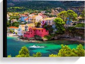 Canvas  - Gekleurde Huisjes aan het Water in Kefalonia, Greece - 40x30cm Foto op Canvas Schilderij (Wanddecoratie op Canvas)