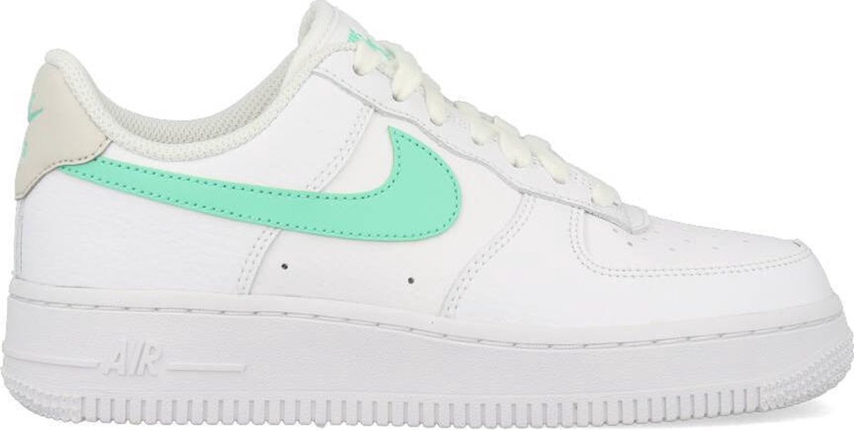 Nike - wmns Air force 1 '07 - Wit-groen - Maat: 38,5 | bol