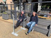 Zelfstaand terrasscherm - enkelzijdige zitbescherming (145x150cm) - preventiescherm - terras - horeca - polycarbonaat - vlamdovend