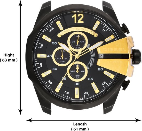 Zwart Diesel horloge, 63 mm hoog en 61 mm lang, met goudkleurige chronograaf subdials en metalen band.