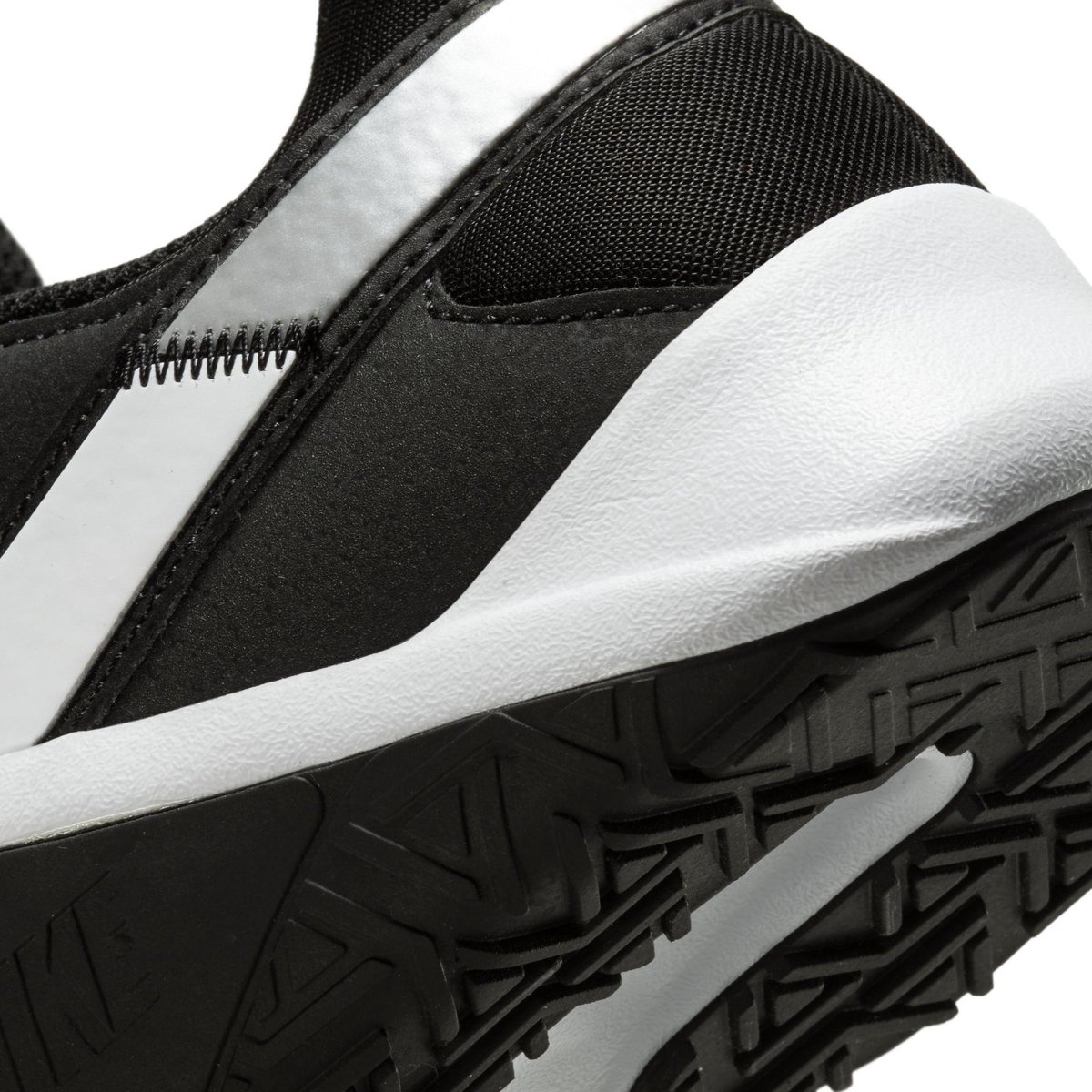 Nike Legend Essential 2 Sportschoenen Heren - Maat 44 | bol.com