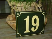 Emaille huisnummer 18x15 groen/creme nr. 19