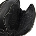 Zwarte leren tas van binnen, met vakken, ritsen en de tekst 'The Chesterfield Brand'.