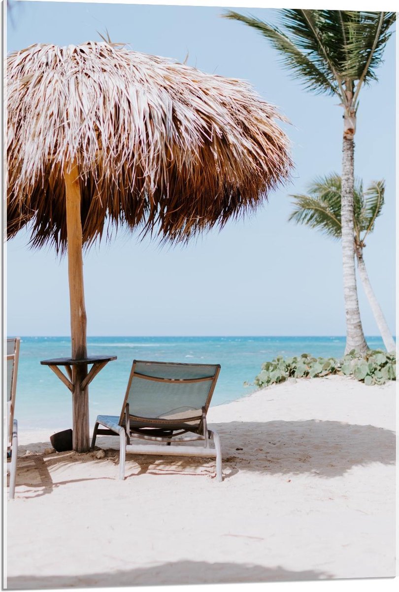 Acrylglas - Parasol met Ligbed op Strand - 60x90cm Foto op Acrylglas (Met Ophangsysteem)