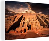 Canvas Schilderij Wolken boven de Tempel van Aboe Simbel in Egypte - 90x60 cm - Wanddecoratie