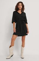 NA-KD Belted Flower Vrouwen Jurk - Black - Maat EU 34