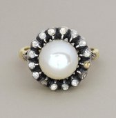 Vintage ring Daphne