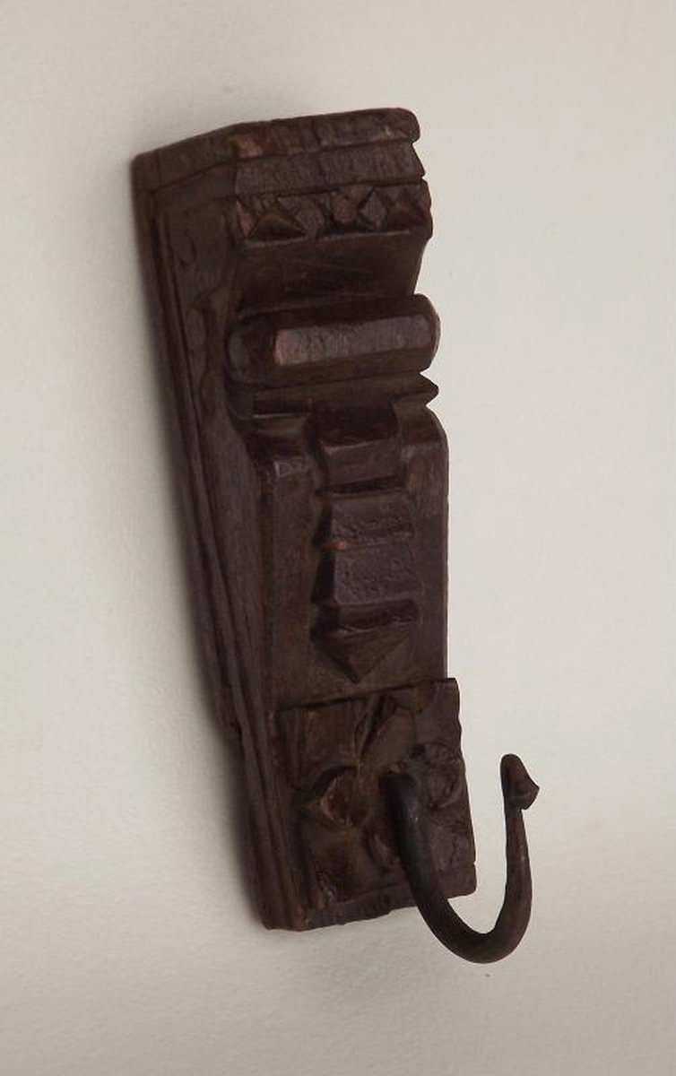 Oude houten kapstok met 1 haak 20-25cm - M
