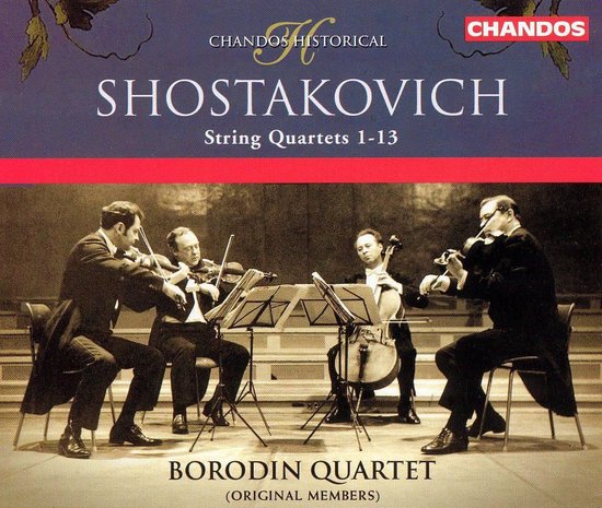 Albumcover: Borodin Quartet speelt Shostakovich strijkkwartetten, met de vier musici in pak.