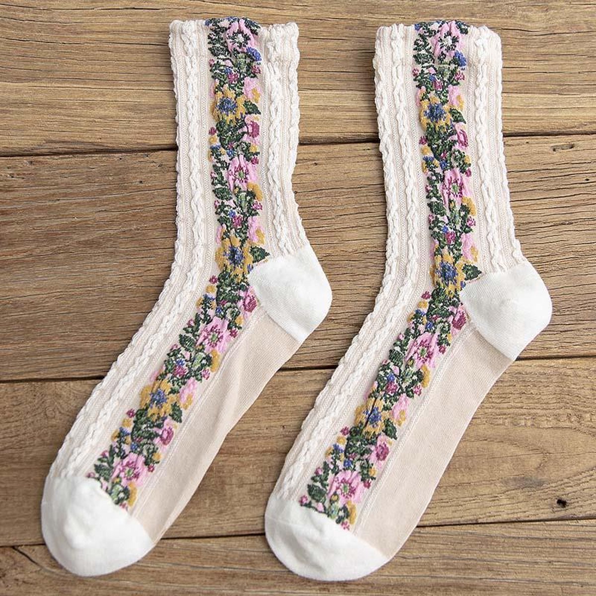 Harajuku sokken dames Met kabel en bloemen design Wit/roze - Granny socks bol.com