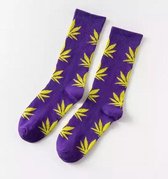 Wietsokken - Cannabissokken - Wiet - Cannabis - paars-geel - Unisex sokken - Maat 36-45