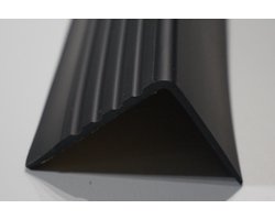 PVC -ANTISLIP TRAPNEUSPROFIEL -ZELFKLEVEND ZWART  P2RGP 50X42 mm X 150 cm X (van 1 stuk )