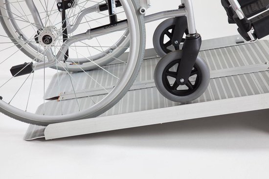 gereedschap Dekking Treinstation Oprijplaat opvouwbaar - 152 cm - Rolstoelhelling, hellingbaan voor  rolstoelen,... | bol.com