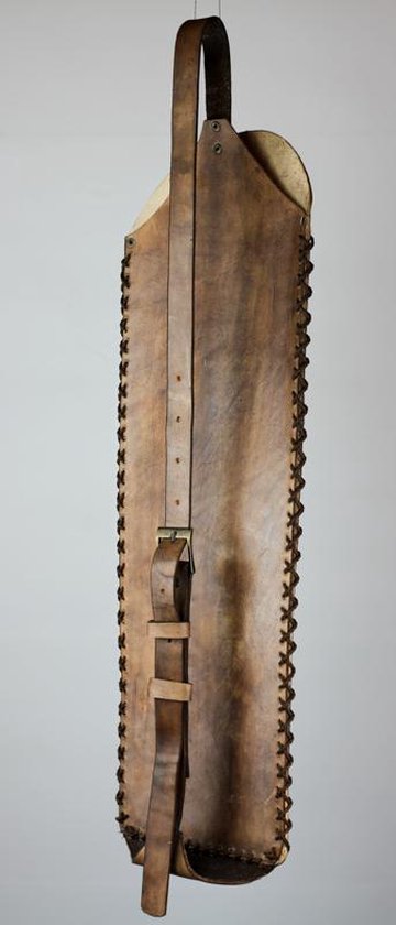 Rug Quiver Met Inheems Amerikaans Snijwerk (Adw) 1