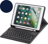 Shop4 - iPad 9.7 (2018) Toetsenbord Hoes - Bluetooth Keyboard Cover Business Donker Blauw met Pencil Houder