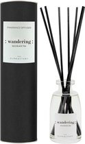 The Olphactory Luxe Geurstokjes | Reed Diffuser #wandering - goji bessen zwarte thee jasmijn vanille