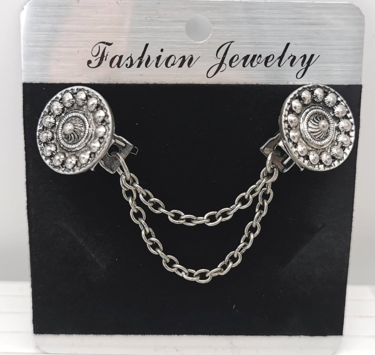 Vestsluiting - clip met dubbel ketting - Zeeuwse knoop - voor - vest - sjaal - omslagdoek in kleur antiek zilver look.