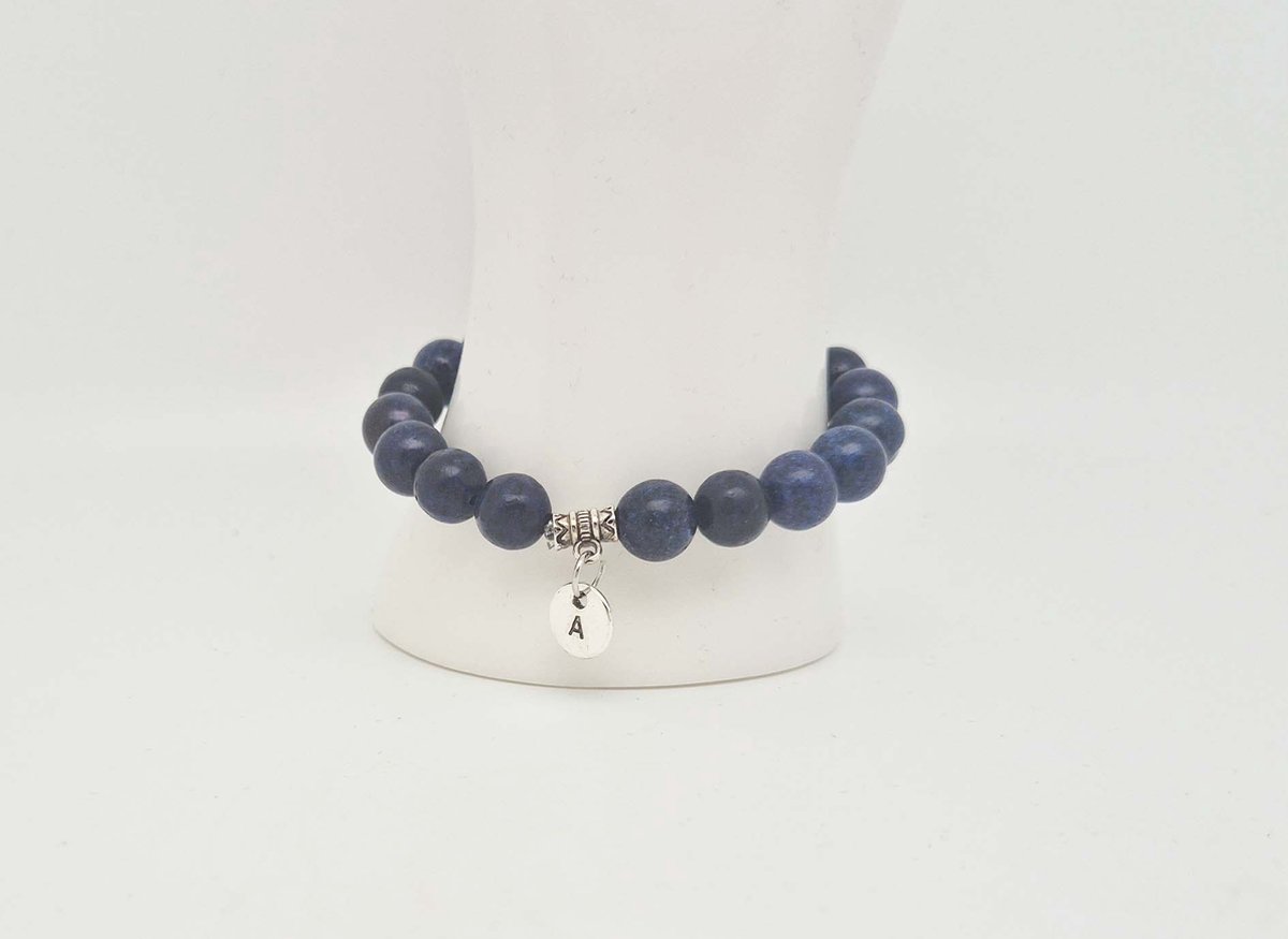 Handgemaakte natuursteen armband met hanger "Letters in cirkel" " Azuur" -8 mm diameter van de korrel- Diameter armband 20 cm - Kies je favoriete letters- Een mooi cadeau voor familie en vrienden