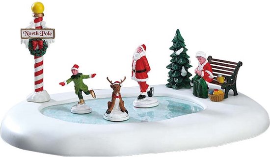 Lemax - 'North Pole Ice Follies' - Figuur met animatie - Exclusief adapter (werkt ook op batterijen)
