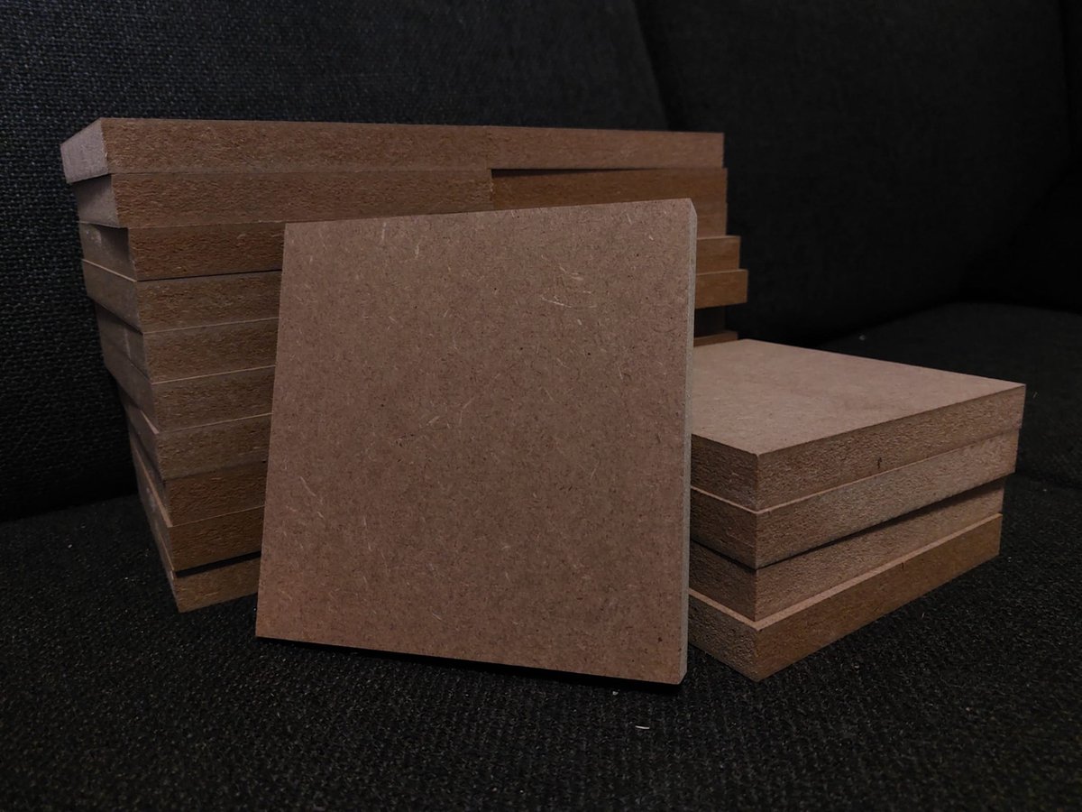 MDF Plankjes Naturel - 25 stuks - 15 x 15 cm - Op maat gezaagd - Kant-en-Klaar - Knutselplankjes - Houten Bordjes
